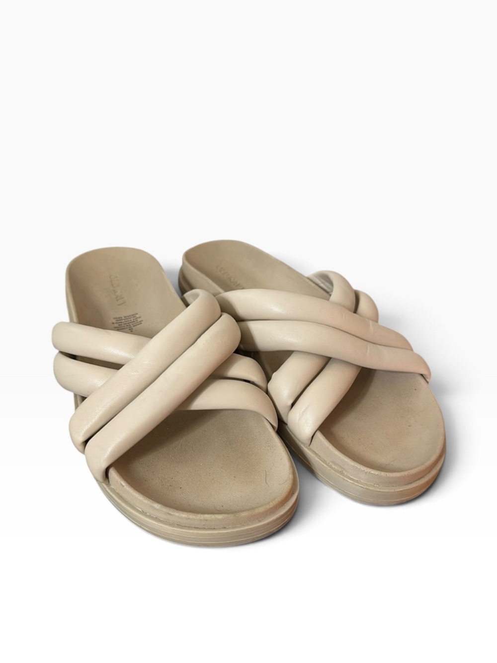🧡 Old Navy Puffy Flat Sandals 🧡